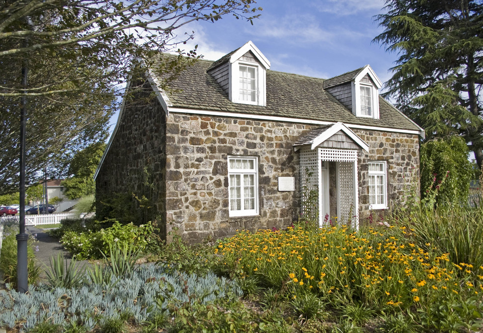 Gardens at Panmure Stone Cottage